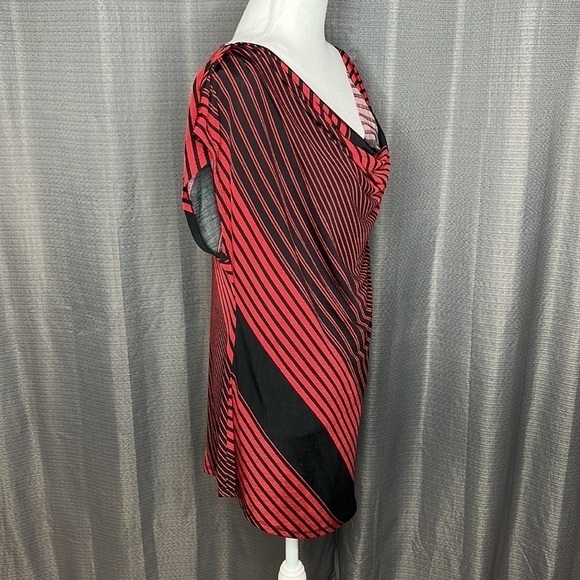 PAPER DOLL LARGE RED AND BLACK BLOUSE - Picture 2 of 7